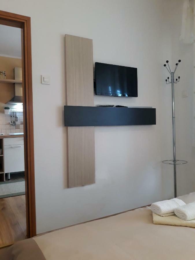 Apartment Matea Rovigno Esterno foto